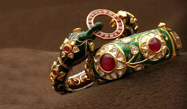 Nathadwara�s silver meena work