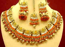 http://www.culturalindia.net/jewellery/gifs/indian-jewelry.jpg
