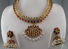 http://www.culturalindia.net/jewellery/gifs/temple-jewelry.jpg