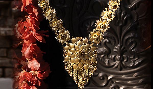 Old indian gold jewellery designs deals